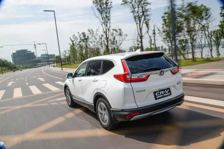 全新一代CR-V 銳?混動(dòng)領(lǐng)銜，東風(fēng)Honda榮耀亮相武漢車展