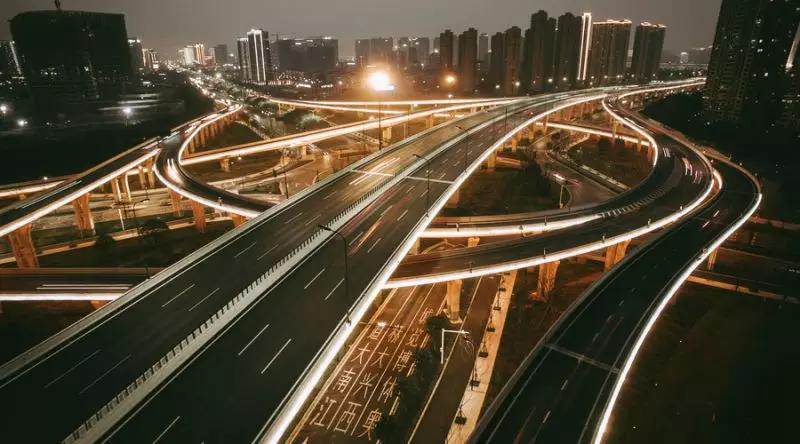 這些上道必知汽車燈語，你知道嗎？
