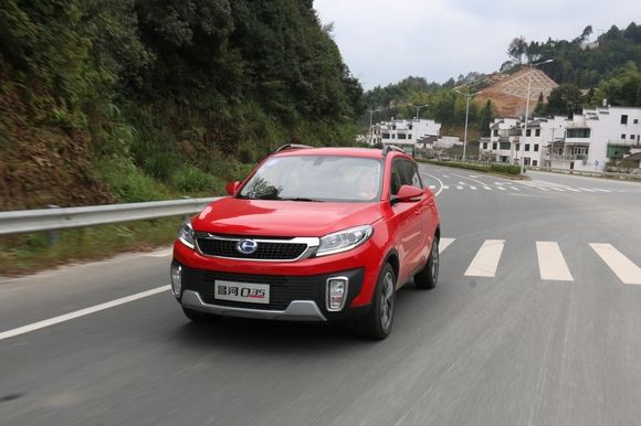 車窗怎么開省油又涼快？這些竅門送你秀操作！