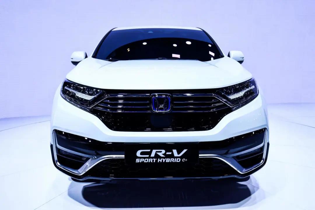 媒體視角 | CR-V代表了“傳統(tǒng)”，CR-V 銳·混動(dòng)e+承載了未來